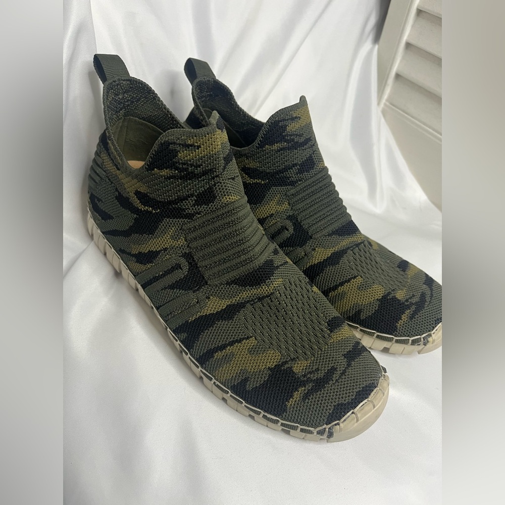 YELLOW BOX Camouflage Sneakers